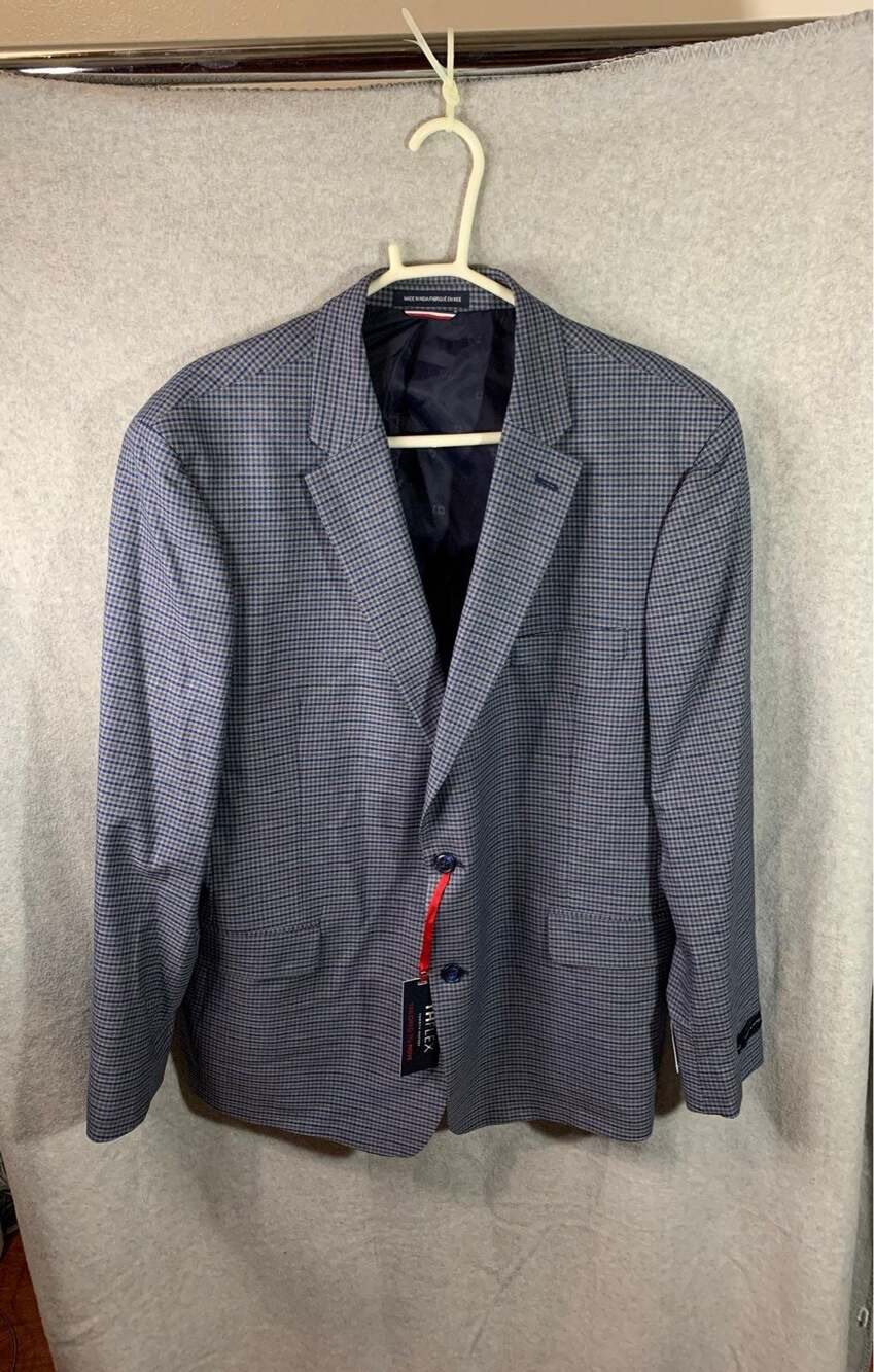 New Tommy Hilfiger Suit, Size 48R